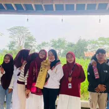 HUT RI KE -81