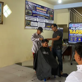PELATIHAN BARBER