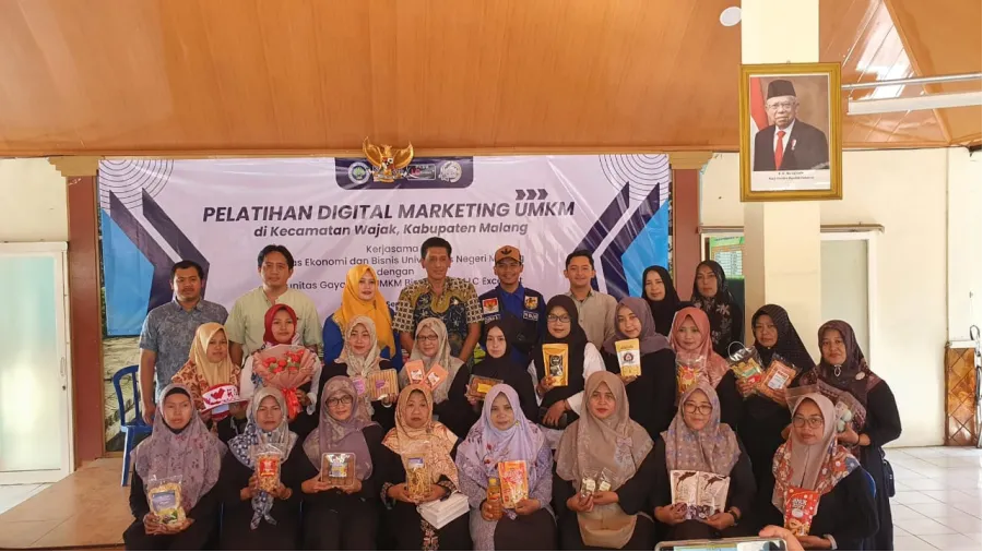 KEWIRAUSAHAAN & UMKM